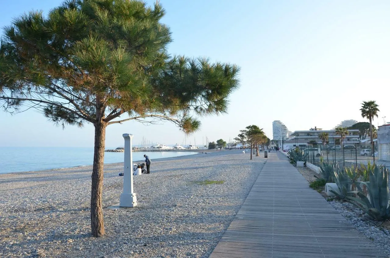 Fame - Marina Baie Des Anges Lägenhet Villeneuve-Loubet