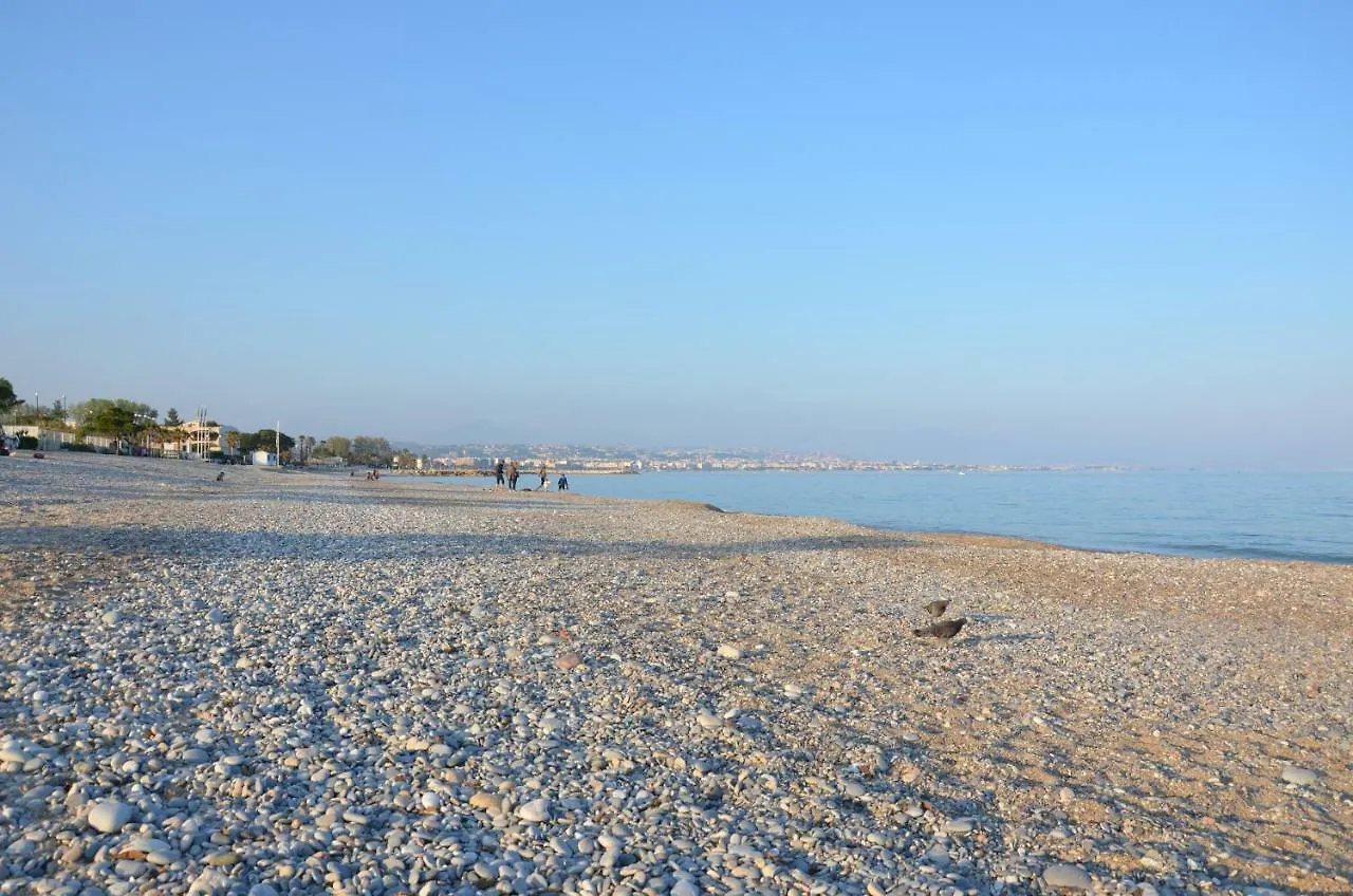 Fame - Marina Baie Des Anges Lägenhet Villeneuve-Loubet